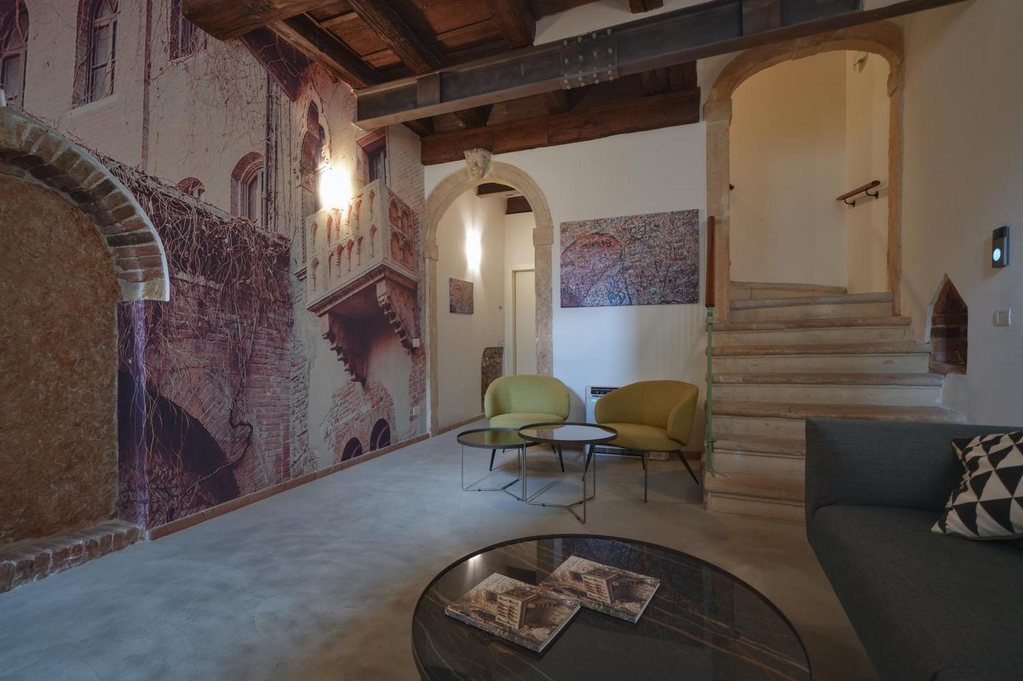 Palazzo Di Giulietta - Juliet'S Palace Verona Luaran gambar